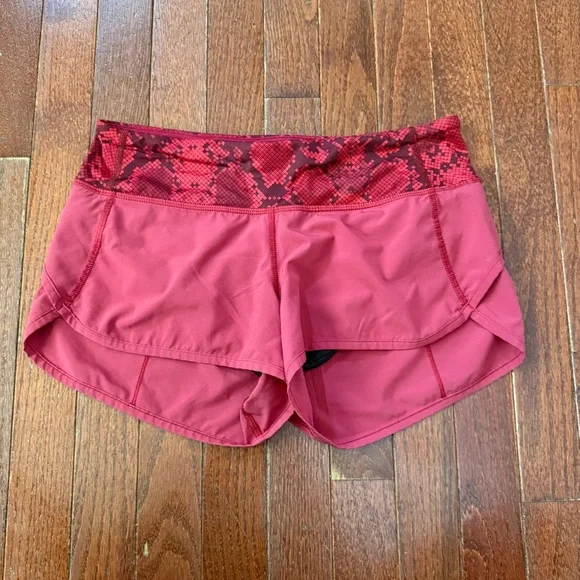 Bundle of (7) lululemon Speed Up Women's Shorts - Size 4 - Picture 8 of 8